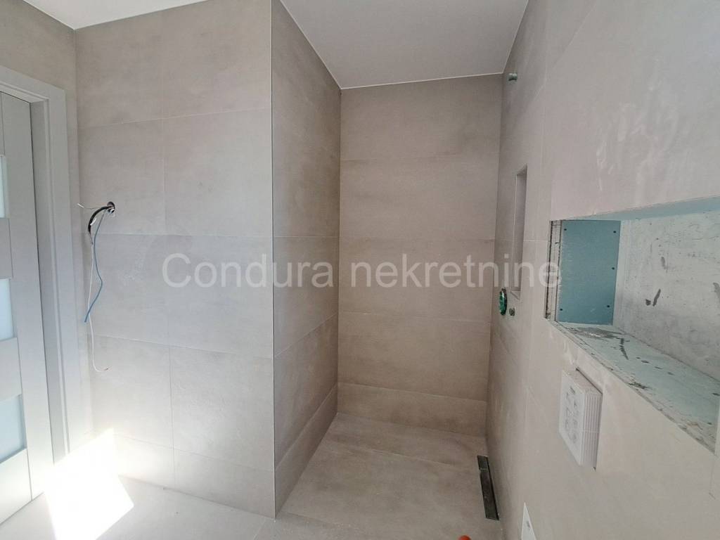 Luksuzna kuca, Prodaja, Privlaka, Privlaka