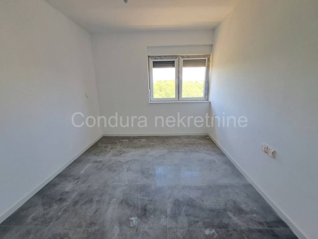 Dvojna kuca, Prodaja, Policnik, Murvica