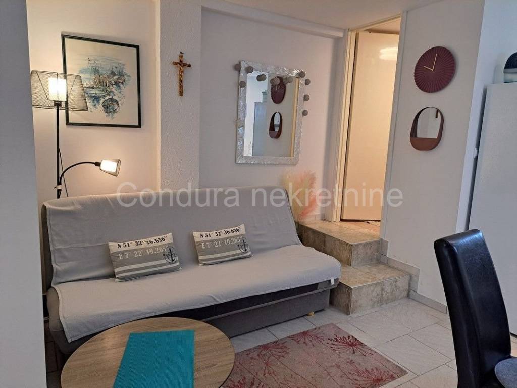 Apartman na moru, Prodaja, Nin, Nin