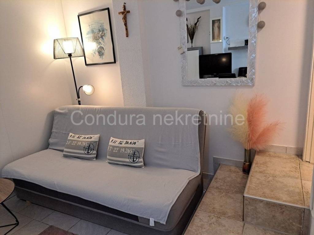 Apartman na moru, Prodaja, Nin, Nin