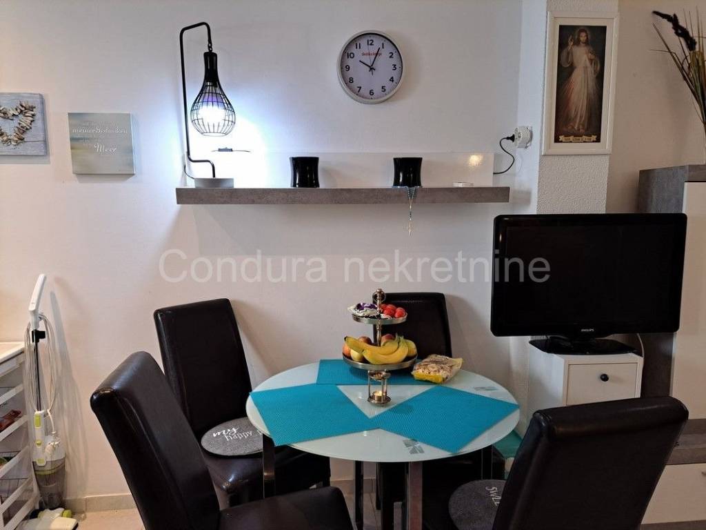 Apartman na moru, Prodaja, Nin, Nin