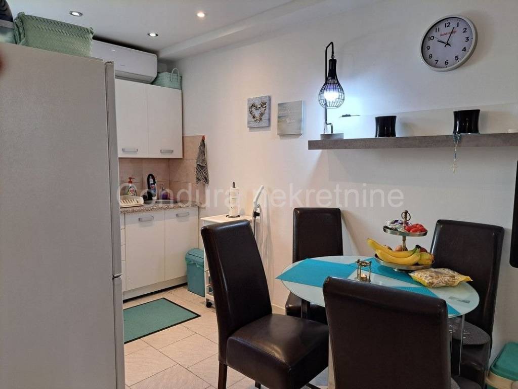 Apartman na moru, Prodaja, Nin, Nin