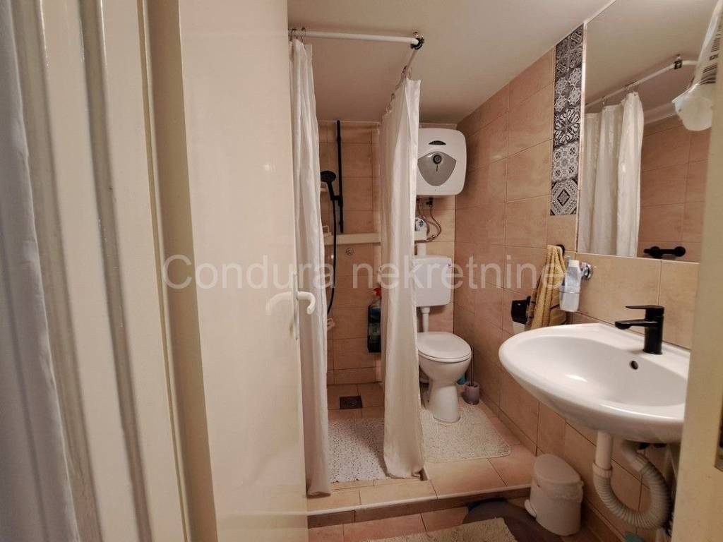 Apartman na moru, Prodaja, Nin, Nin