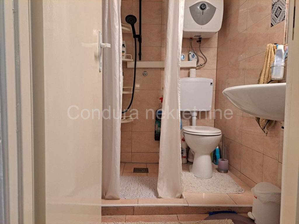 Apartman na moru, Prodaja, Nin, Nin