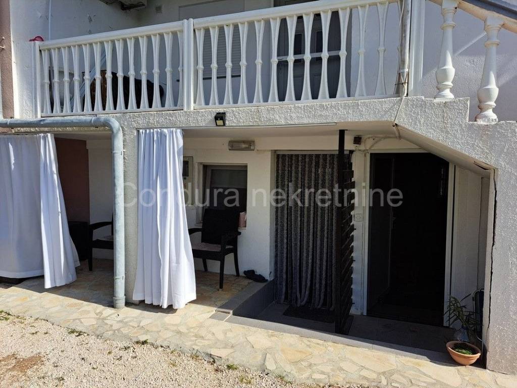 Apartman na moru, Prodaja, Nin, Nin