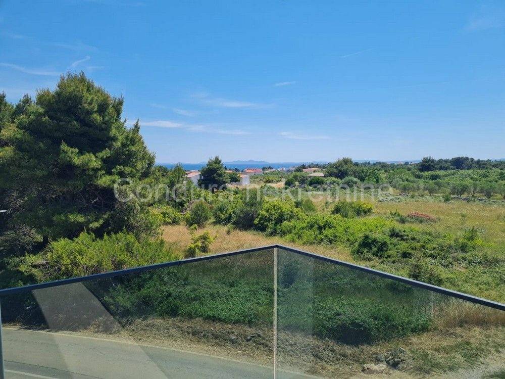 Apartman na moru, Prodaja, Vir, Vir