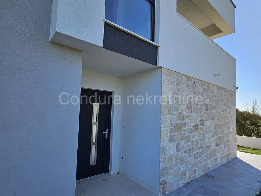 Vila, Prodaja, Vrsi, Zukve