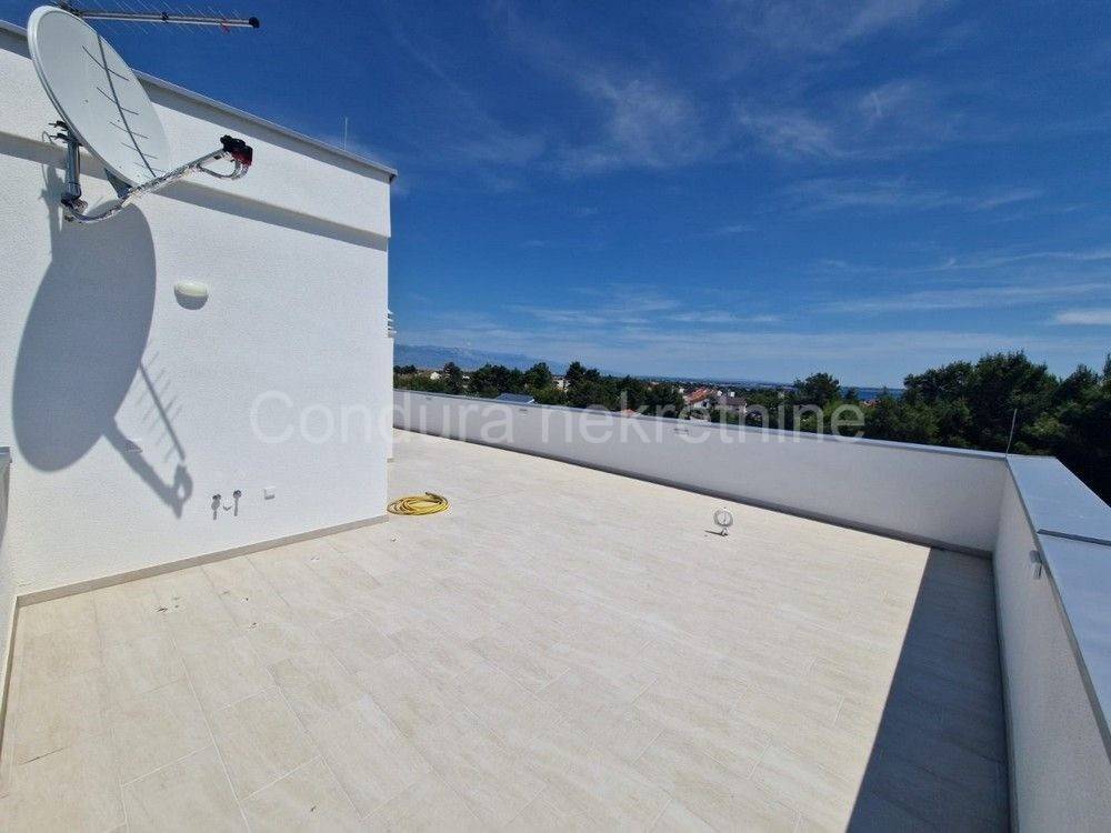 Apartman na moru, Prodaja, Vir, Vir