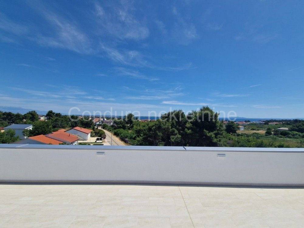 Apartman na moru, Prodaja, Vir, Vir