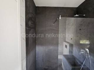 Vila, Prodaja, Vrsi, Zukve