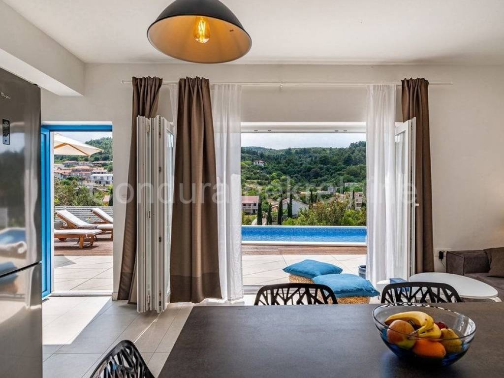 Luksuzna vila, Prodaja, Sali, Zman