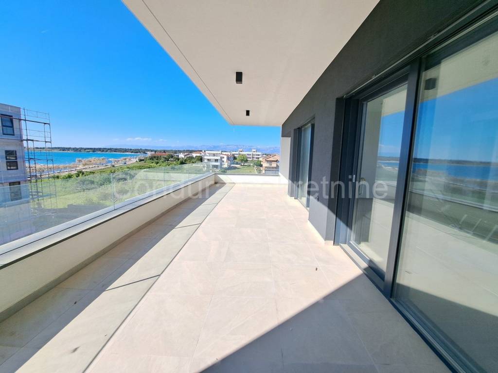 Apartman na moru, Prodaja, Nin, Zaton