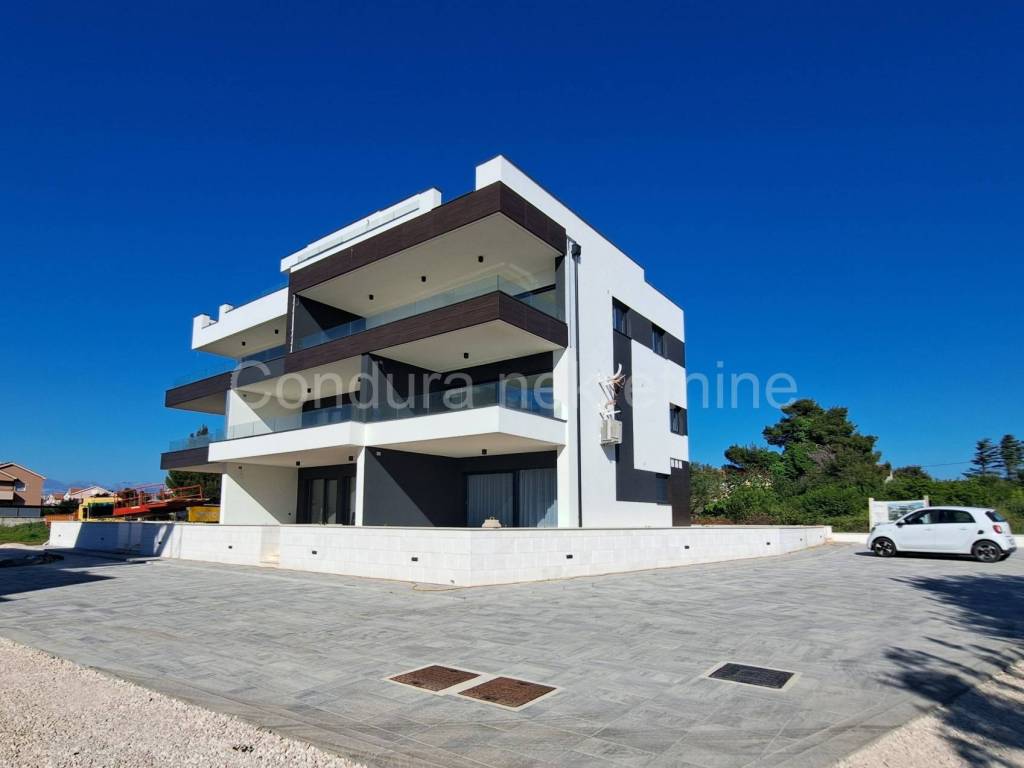 Apartman na moru, Prodaja, Nin, Zaton