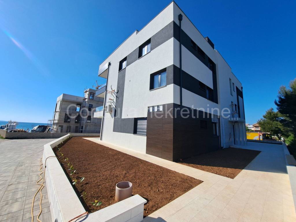Apartman na moru, Prodaja, Nin, Zaton