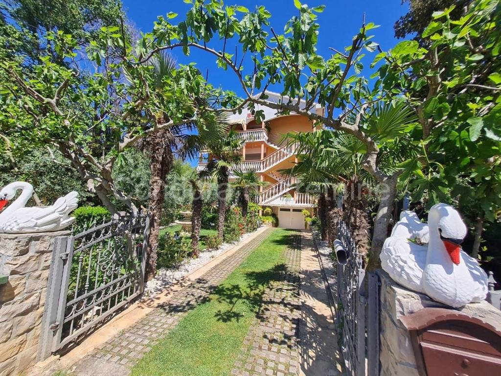 Apartmanska kuca, Prodaja, Nin, Zaton