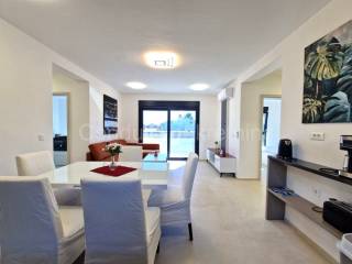 Apartman na moru, Prodaja, Vir, Vir