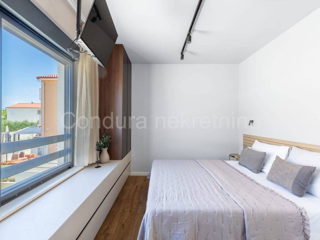 Vila, Prodaja, Vrsi, Vrsi