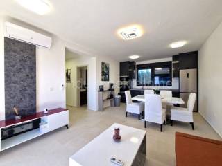 Apartman na moru, Prodaja, Vir, Vir