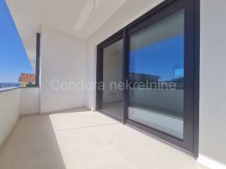 Apartman na moru, Prodaja, Vir, Vir
