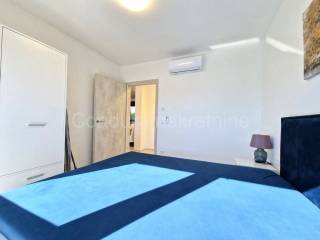 Apartman na moru, Prodaja, Vir, Vir