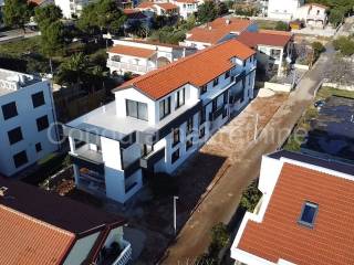 Apartman na moru, Prodaja, Vir, Vir