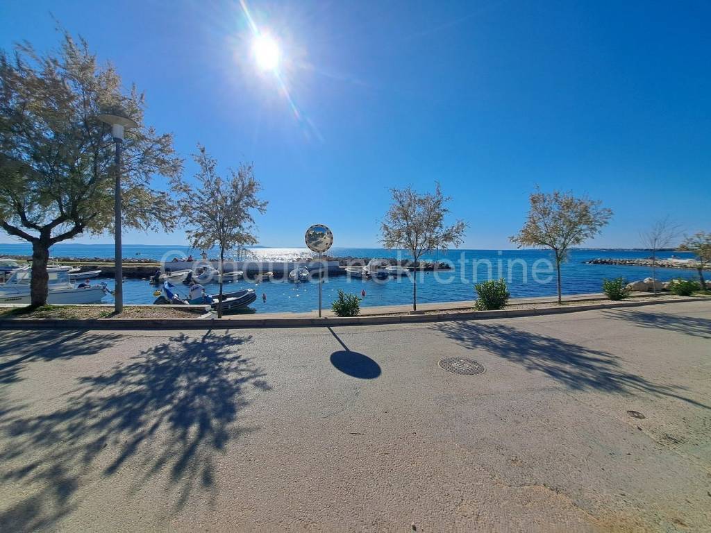 Apartman na moru, Prodaja, Nin, Zaton