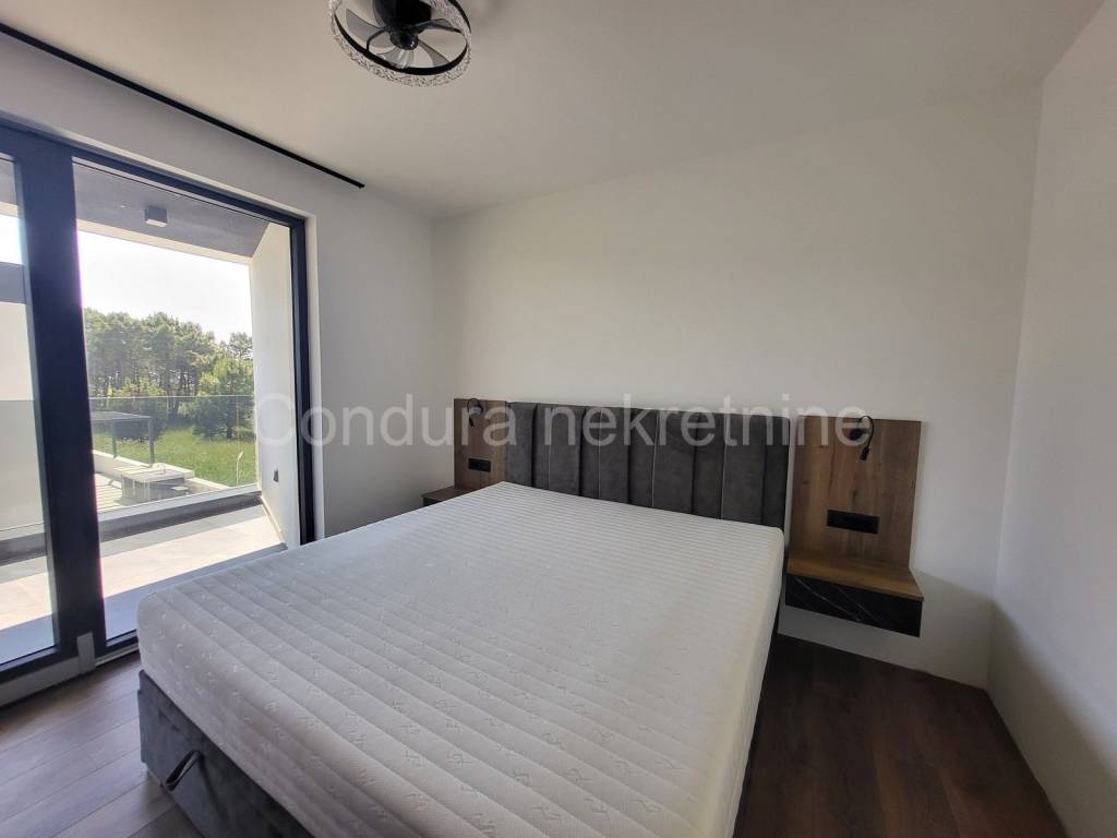 Vila, Prodaja, Privlaka, Privlaka