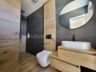Vila, Prodaja, Privlaka, Privlaka