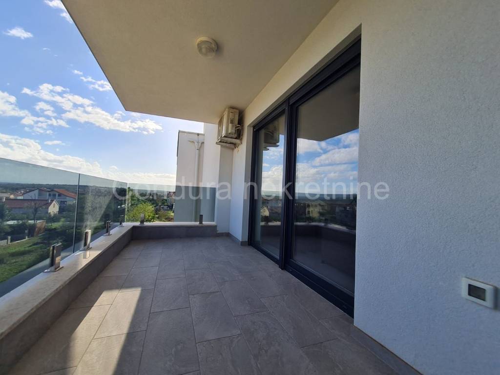 Apartman na moru, Prodaja, Nin, Nin