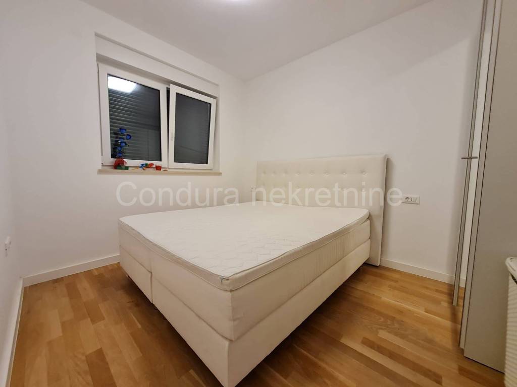 Apartman na moru, Prodaja, Nin, Nin