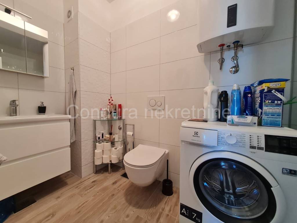 Apartman na moru, Prodaja, Nin, Nin