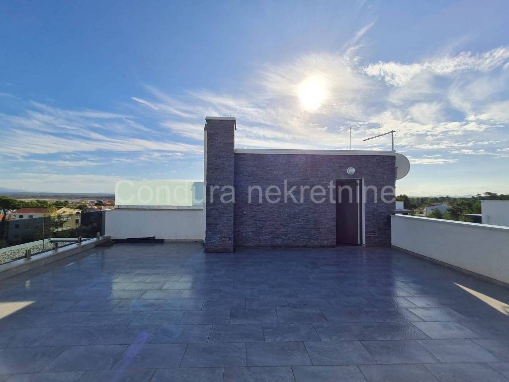Apartman na moru, Prodaja, Nin, Nin