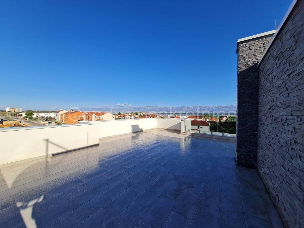 Apartman na moru, Prodaja, Nin, Nin