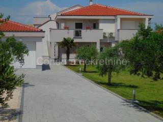 Apartmanska kuca, Prodaja, Nin, Zaton