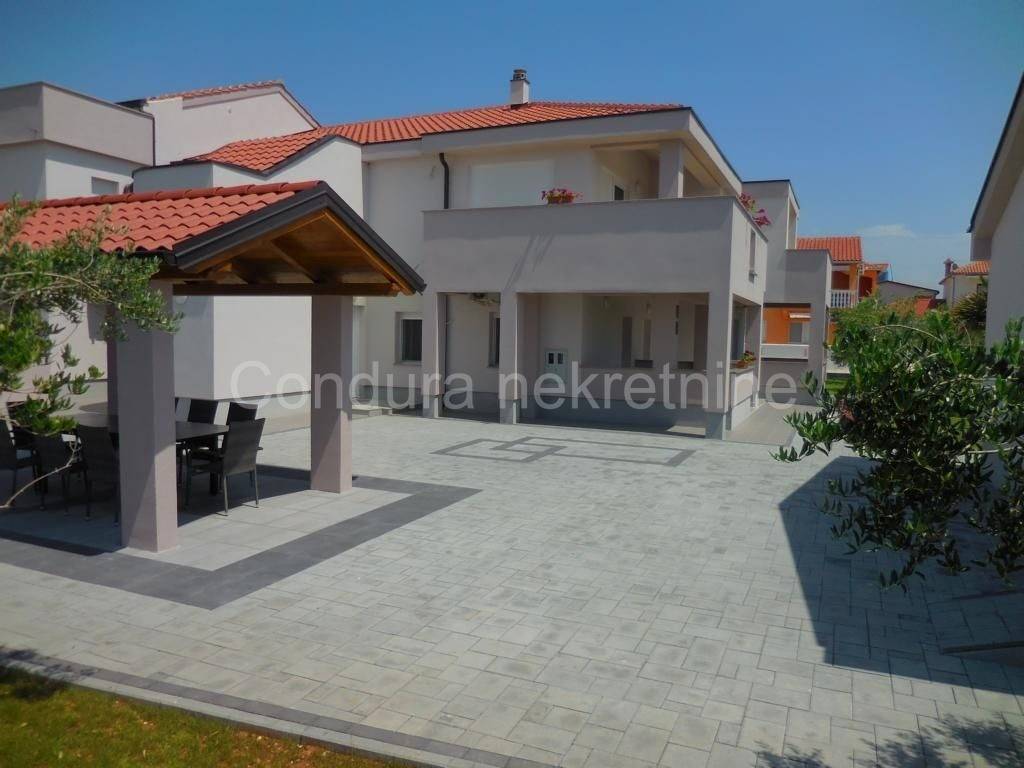 Apartmanska kuca, Prodaja, Nin, Zaton