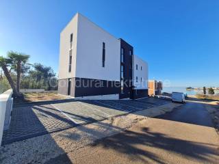 Apartman na moru, Prodaja, Privlaka, Privlaka