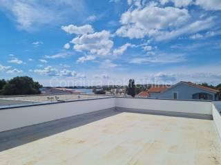 Apartman na moru, Prodaja, Vir, Vir