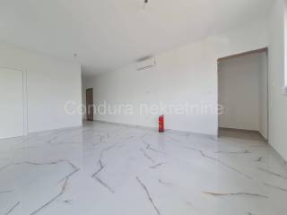 Apartman na moru, Prodaja, Vir, Vir
