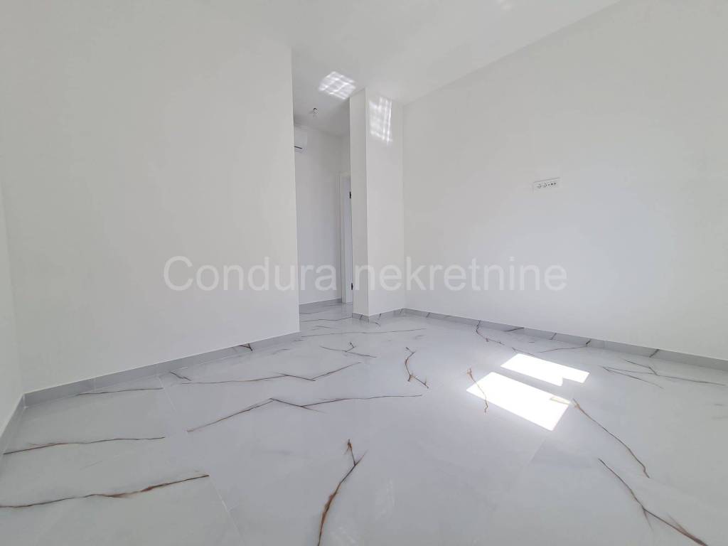 Apartman na moru, Prodaja, Vir, Vir