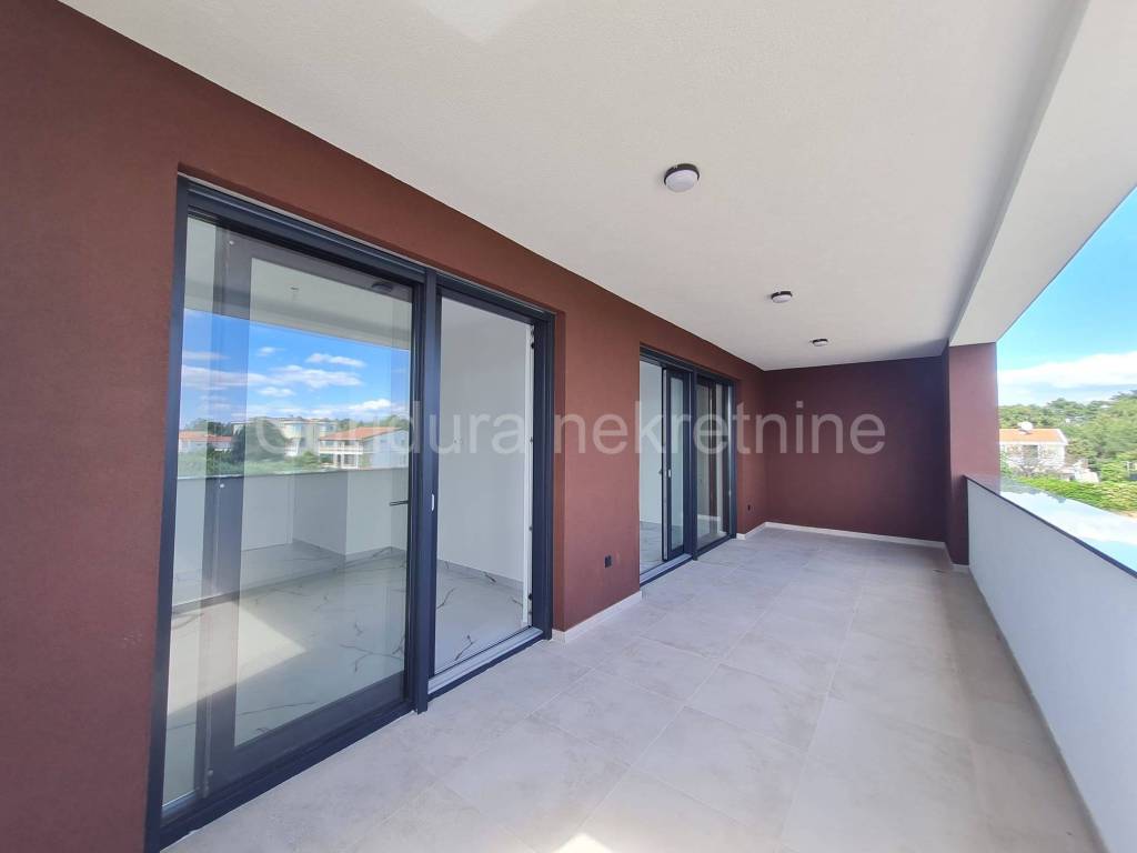 Apartman na moru, Prodaja, Vir, Vir