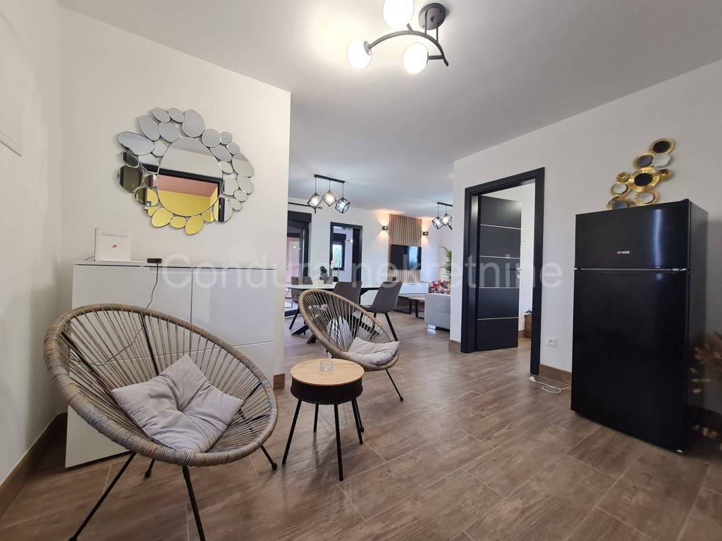 Apartmanska kuca, Prodaja, Vrsi, Vrsi