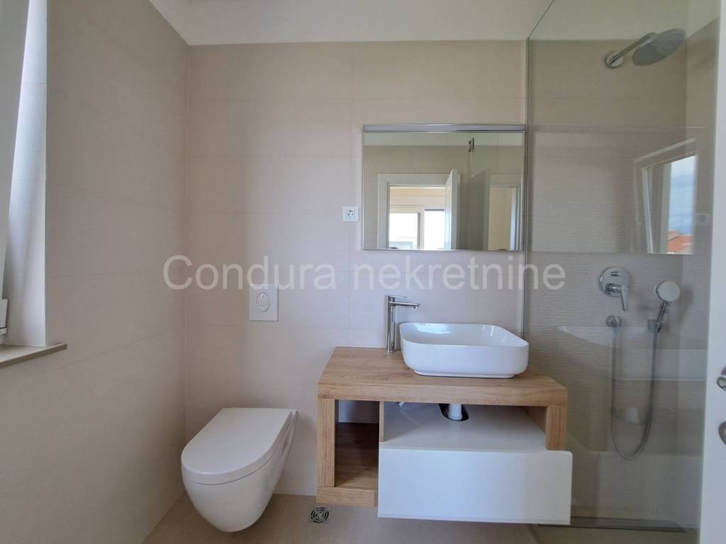 Luksuzna vila, Prodaja, Privlaka, Privlaka