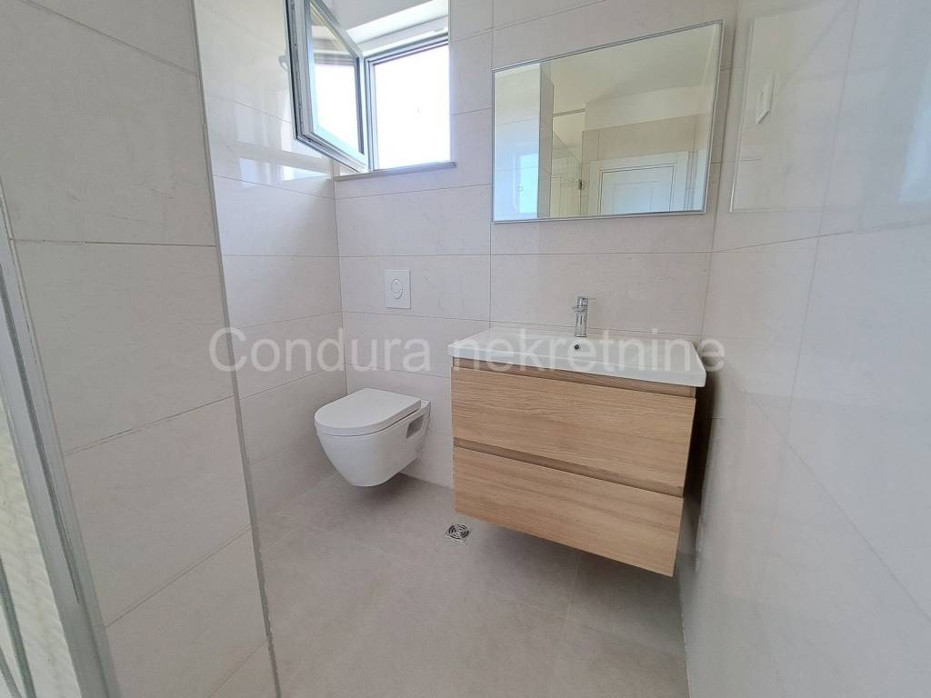 Luksuzna vila, Prodaja, Privlaka, Privlaka