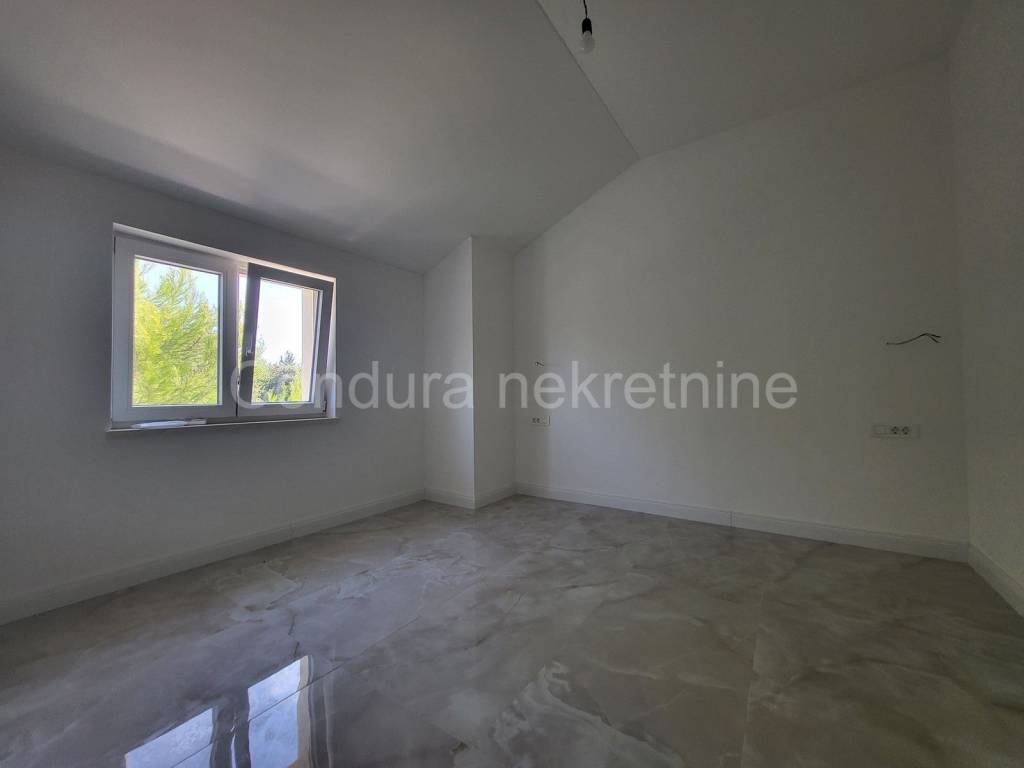 Samostojeca kuca, Prodaja, Vrsi, Vrsi