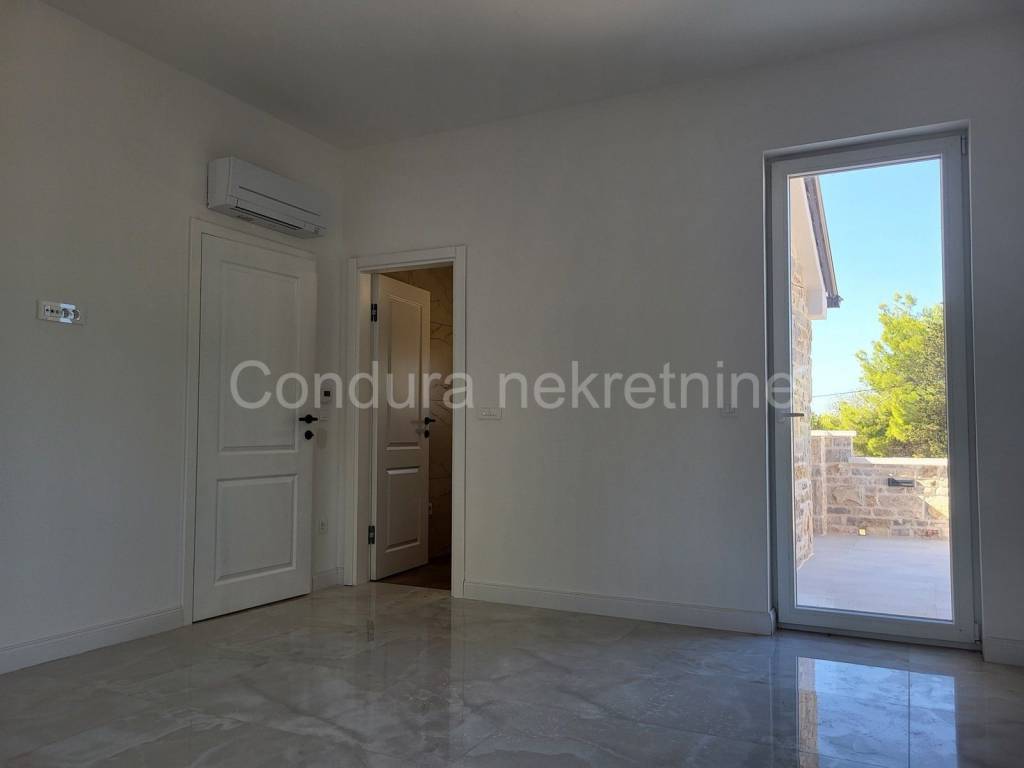 Samostojeca kuca, Prodaja, Vrsi, Vrsi
