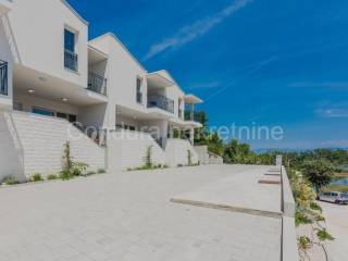 Apartman na moru, Prodaja, Nin, Zaton