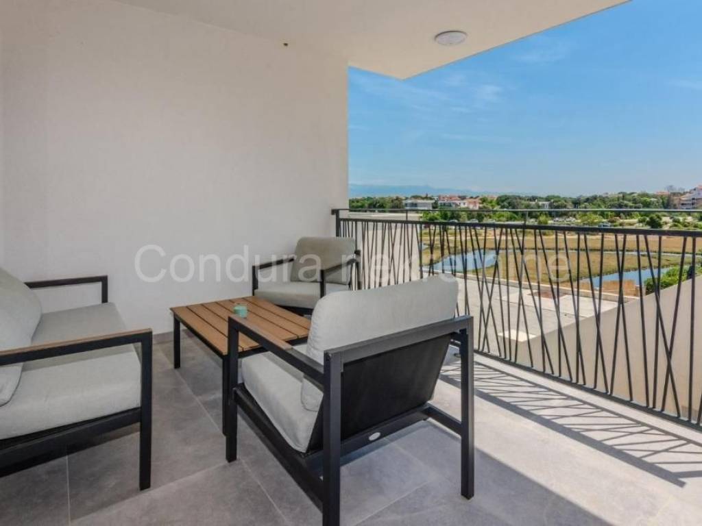 Apartman na moru, Prodaja, Nin, Zaton