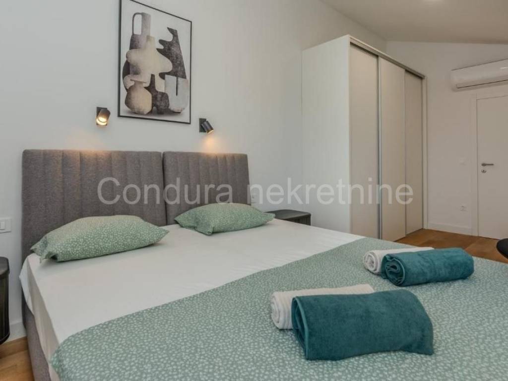 Apartman na moru, Prodaja, Nin, Zaton