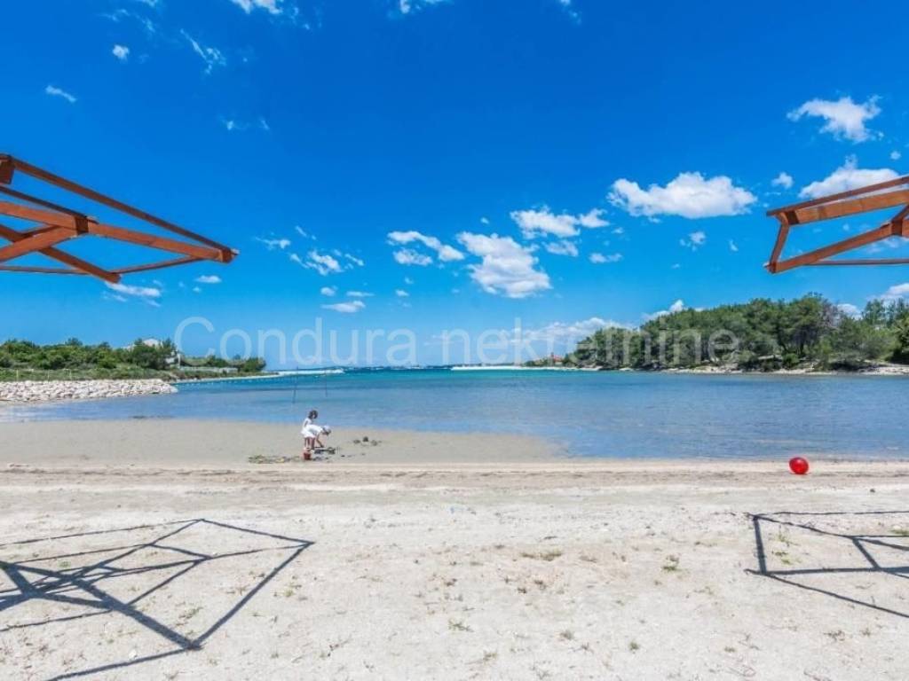 Apartman na moru, Prodaja, Nin, Zaton