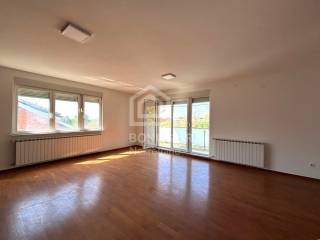 Flat in a building, Rent, Zagreb, Maksimir